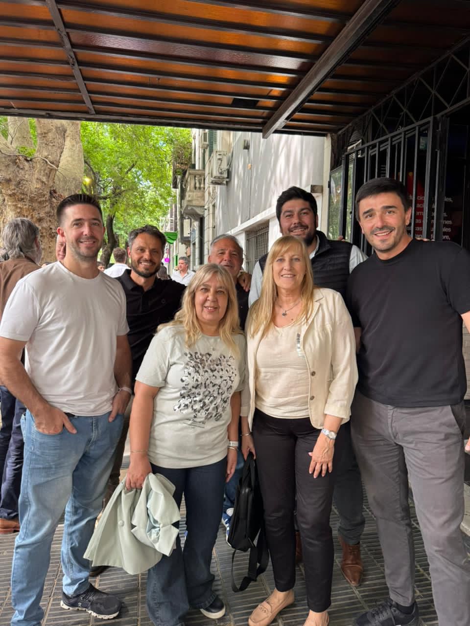 Presencia olavarriense en el acto del PRO en La Plata