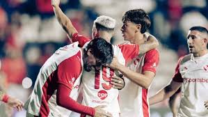 Independiente venció 2-1 a Alianza Lima en su primer amistoso de pretemporada, mostrando una rápida reacción.