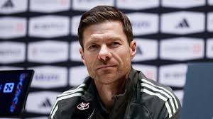 En España, se critica a siete jugadores del Real Madrid por no despedir a Xabi Alonso.