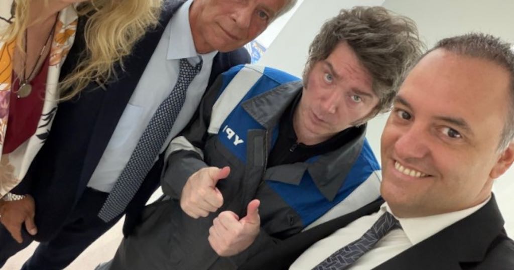 CAMBIOS EN EL GOBIERNO