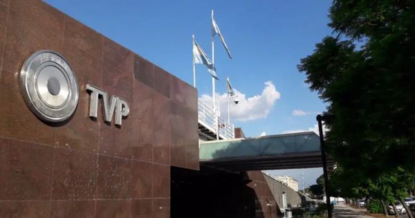 Allanan la TV Pública por la causa Adorni.