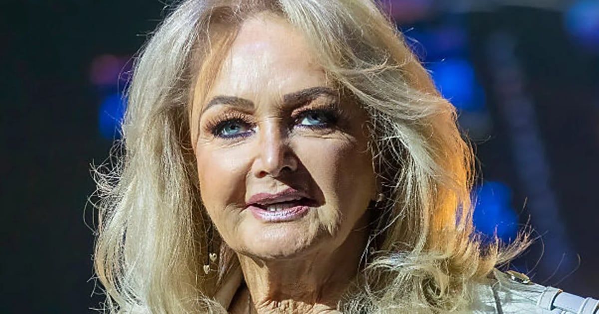 Bonnie Tyler sufrió un paro cardíaco cuando intentaron sacarla del coma.