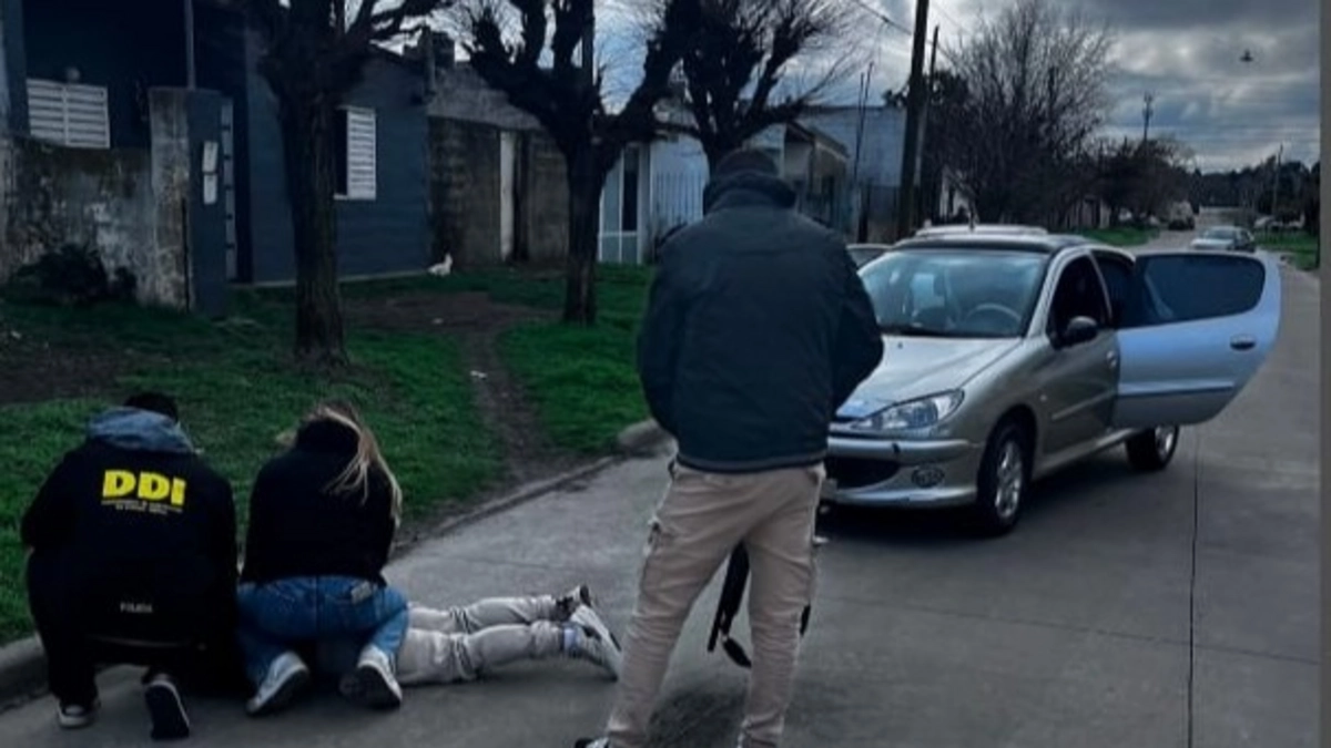 PERSECUCIÓN POLICIAL TERMINÓ CON UN APREHENDIDO Y EL SECUESTRO DE COCAÍNA