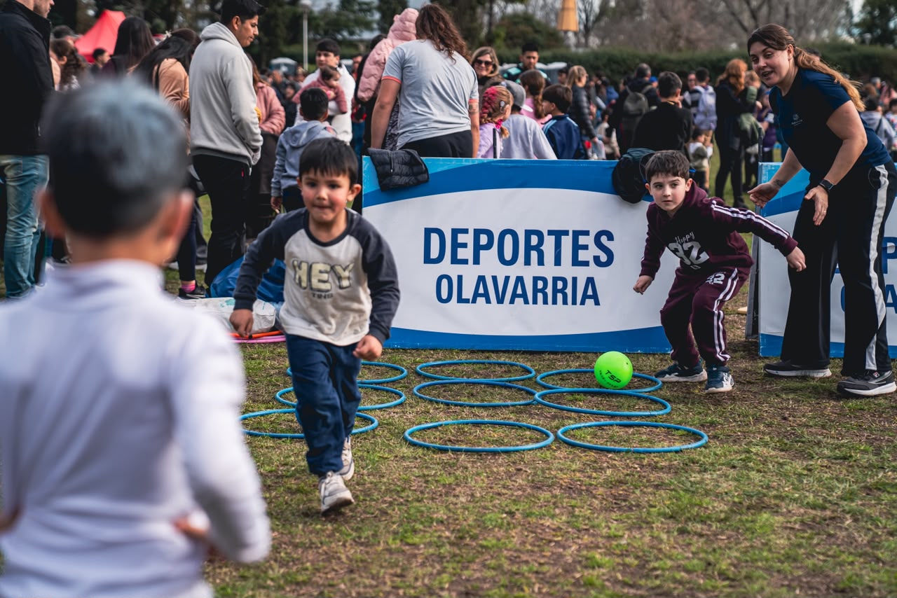 OLAVARRÍA CELEBRÓ EL DÍA DE LAS INFANCIAS CON UNA MULTITUDINARIA JORNADA EN EL PARQUE HELIOS ESEVERRI.