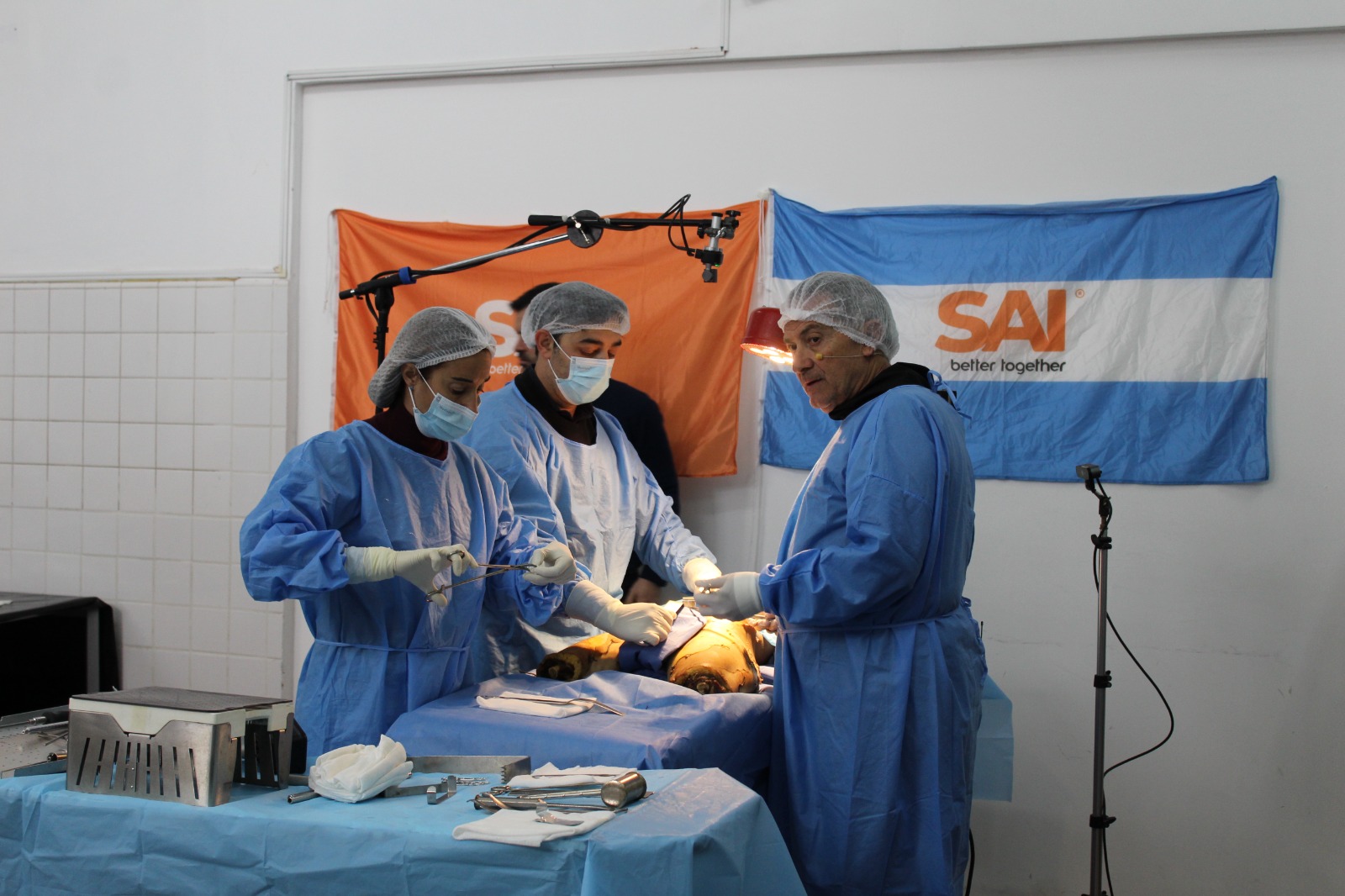 MÁS DE 150 PROFESIONALES Y ESTUDIANTES PARTICIPARON DE UNA CAPACITACIÓN EN TRAUMATOLOGÍA EN LA UNICEN.